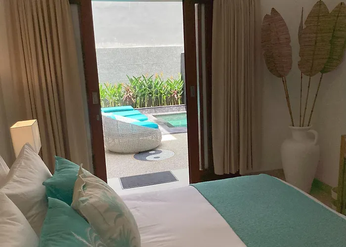 Lima Villa Seminyak