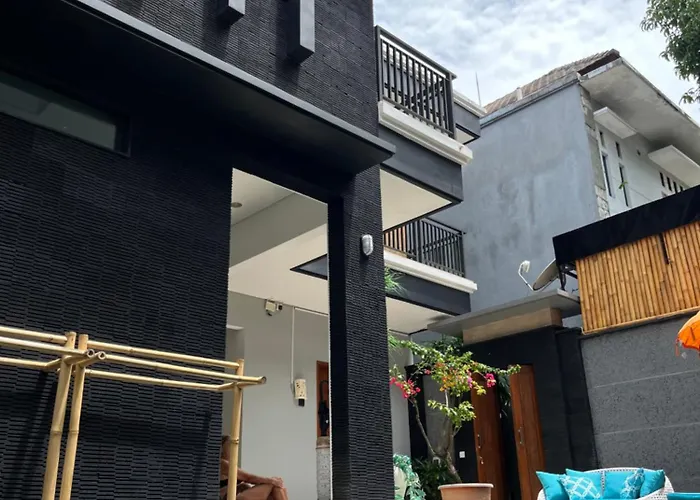 Lima Villa Seminyak